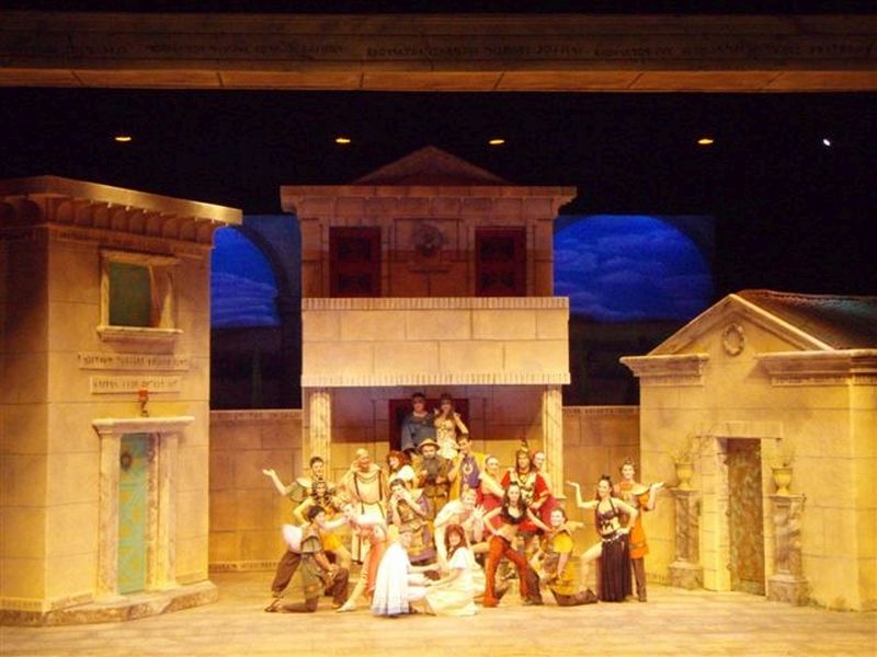 Set and Players for A Funny Thing Happened On The Way To The Forum